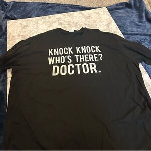Men’s Doctor Who “Knock Knock. Who’s there? Doctor.” Black Tshirt size 4xl